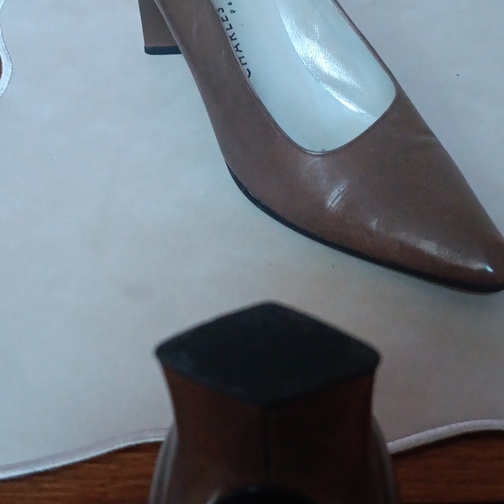 Charles Jourdan Taupe Pump 7.5M.Vintage - Picture 8 of 8